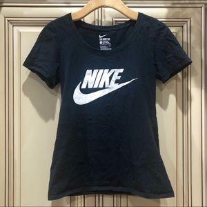 Nike Black T-Shirt Athletic Cut